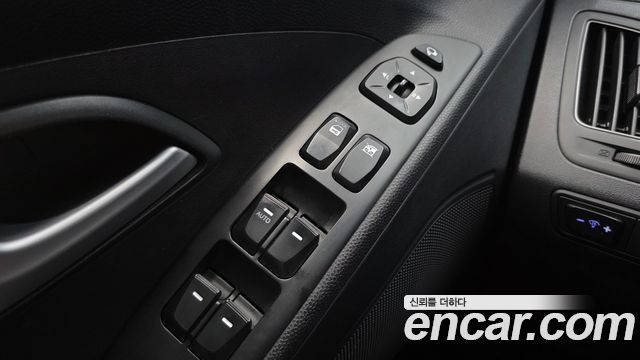 Hyundai Tucson ix Diesel(e-VGT) 2WD Smart special 2014 — фото 18