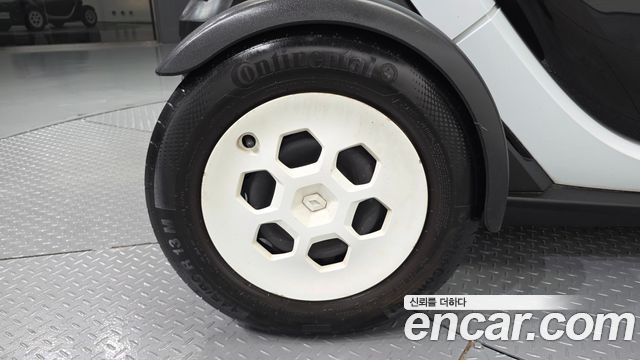 Renault Korea Twizy Cargo(1-seater+Trunk) 2018 — фото 5