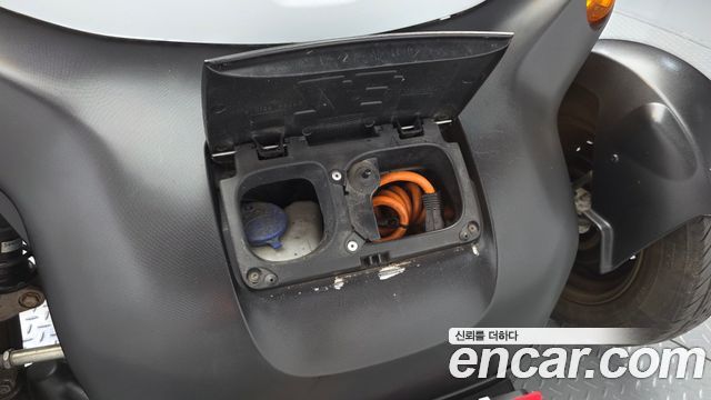 Renault Korea Twizy Cargo(1-seater+Trunk) 2018 — фото 6