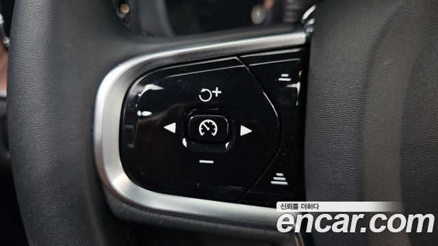 Volvo XC60 (II) B6 Ultimate Bright 2023 — фото 13