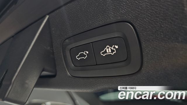 Volvo XC60 (II) B6 Ultimate Bright 2023 — фото 17