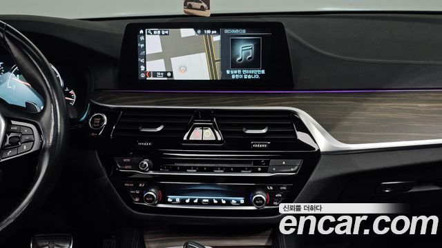 BMW 5 Series (G30) 530i M Sport Package Plus 2018 — фото 14