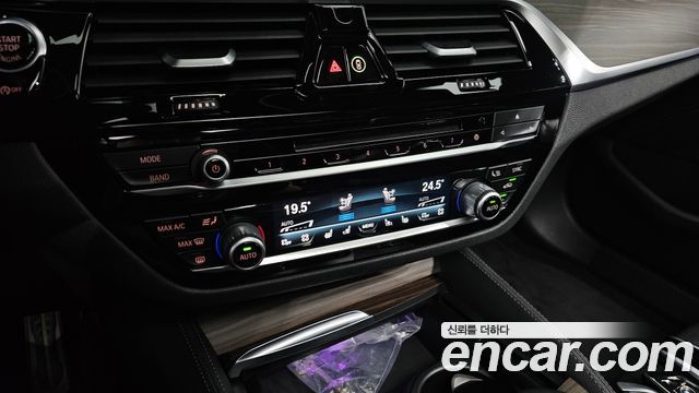 BMW 5 Series (G30) 530i M Sport Package Plus 2018 — фото 34