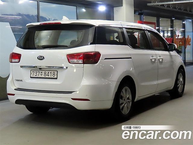 Kia Carnival 11-seater Deluxe 2016 — фото 4