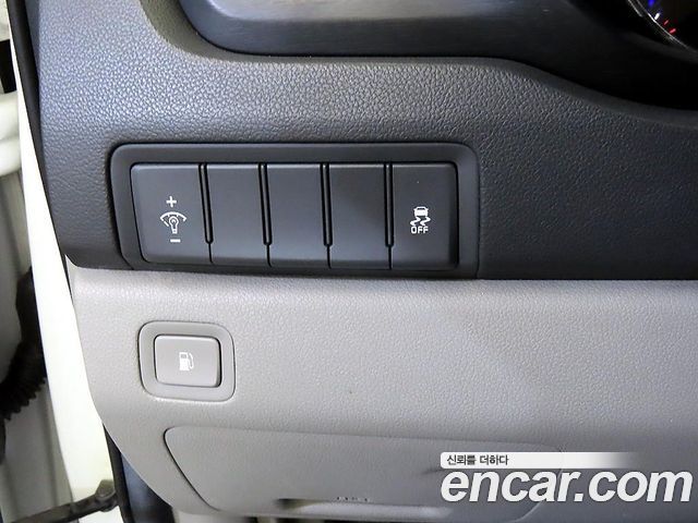 Kia Carnival 11-seater Deluxe 2016 — фото 19