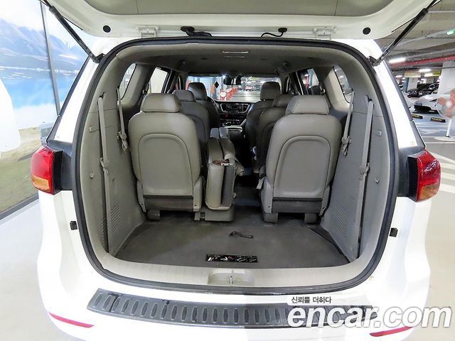 Kia Carnival 11-seater Deluxe 2016 — фото 21