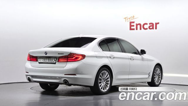 BMW 5 Series (G30) 520i Luxury 2020 — фото 2