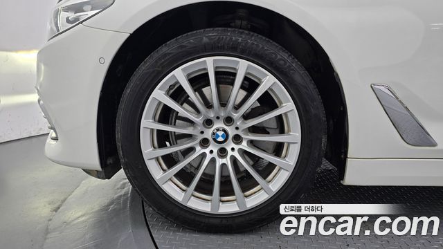 BMW 5 Series (G30) 520i Luxury 2020 — фото 5