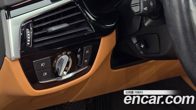 BMW 5 Series (G30) 520i Luxury 2020 — фото 17
