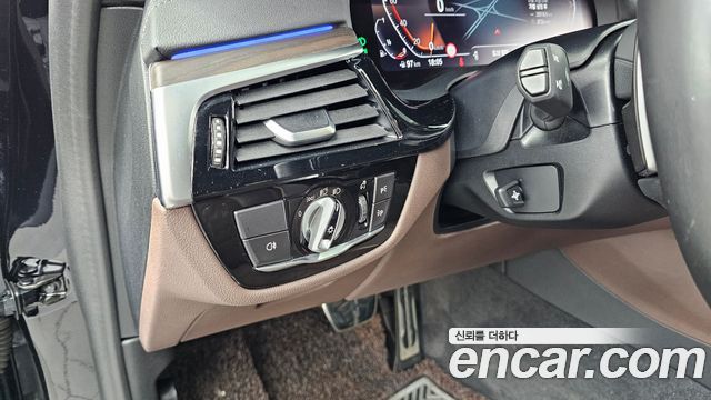BMW 5 Series (G30) 530i xDrive M Sport Package 2021 — фото 27