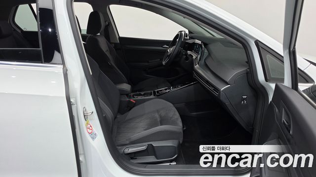 Volkswagen Golf (VIII) 2.0 TDI Prestige 2023 — фото 11