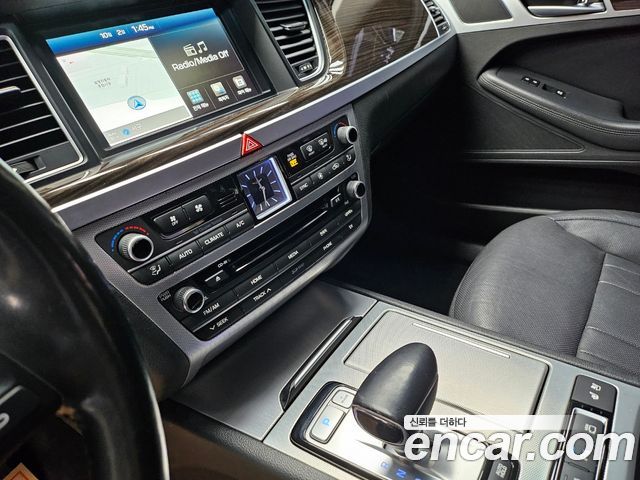 Genesis G80 3.3 GDI Luxury 2018 — фото 17