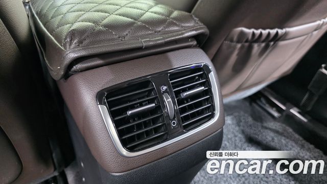 Hyundai Grandeur (IG) 2.4 Premium Special 2018 — фото 31