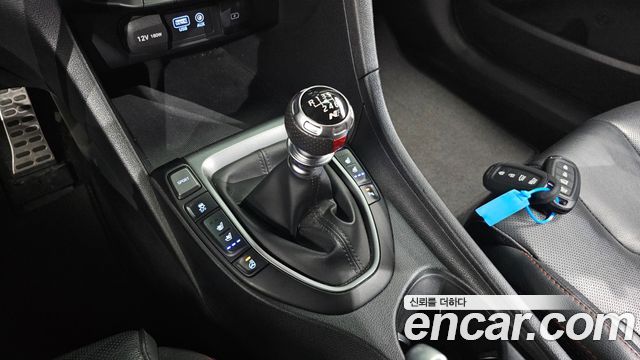 Hyundai Veloster (JS) 1.6 Turbo Sport Core 2018 — фото 9