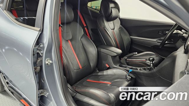 Hyundai Veloster (JS) 1.6 Turbo Sport Core 2018 — фото 12