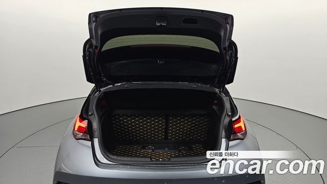 Hyundai Veloster (JS) 1.6 Turbo Sport Core 2018 — фото 20