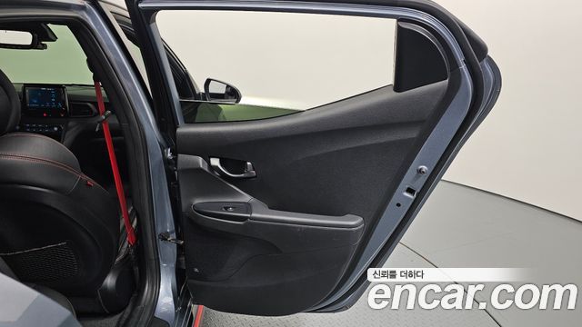 Hyundai Veloster (JS) 1.6 Turbo Sport Core 2018 — фото 25