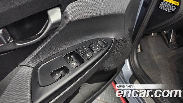 Hyundai Veloster (JS) 1.6 Turbo Sport Core 2018 — фото 27