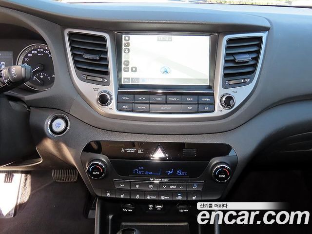 Hyundai Tucson Gasoline 1.6 turbo 2WD Modern 2018 — фото 17