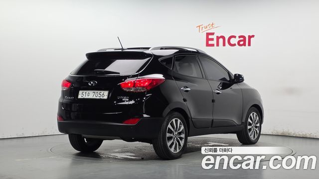 Hyundai Tucson ix Diesel 2WD LMX20 Premium 2012 — фото 2