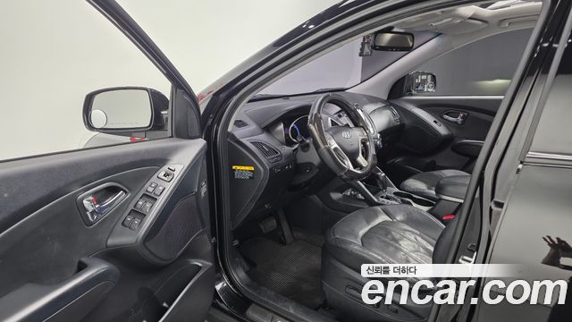 Hyundai Tucson ix Diesel 2WD LMX20 Premium 2012 — фото 10