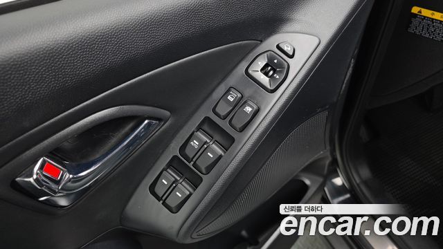 Hyundai Tucson ix Diesel 2WD LMX20 Premium 2012 — фото 18