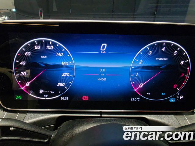 Mercedes-Benz CLE-Class (C236) CLE450 4MATIC Cabriolet 2026 — фото 8