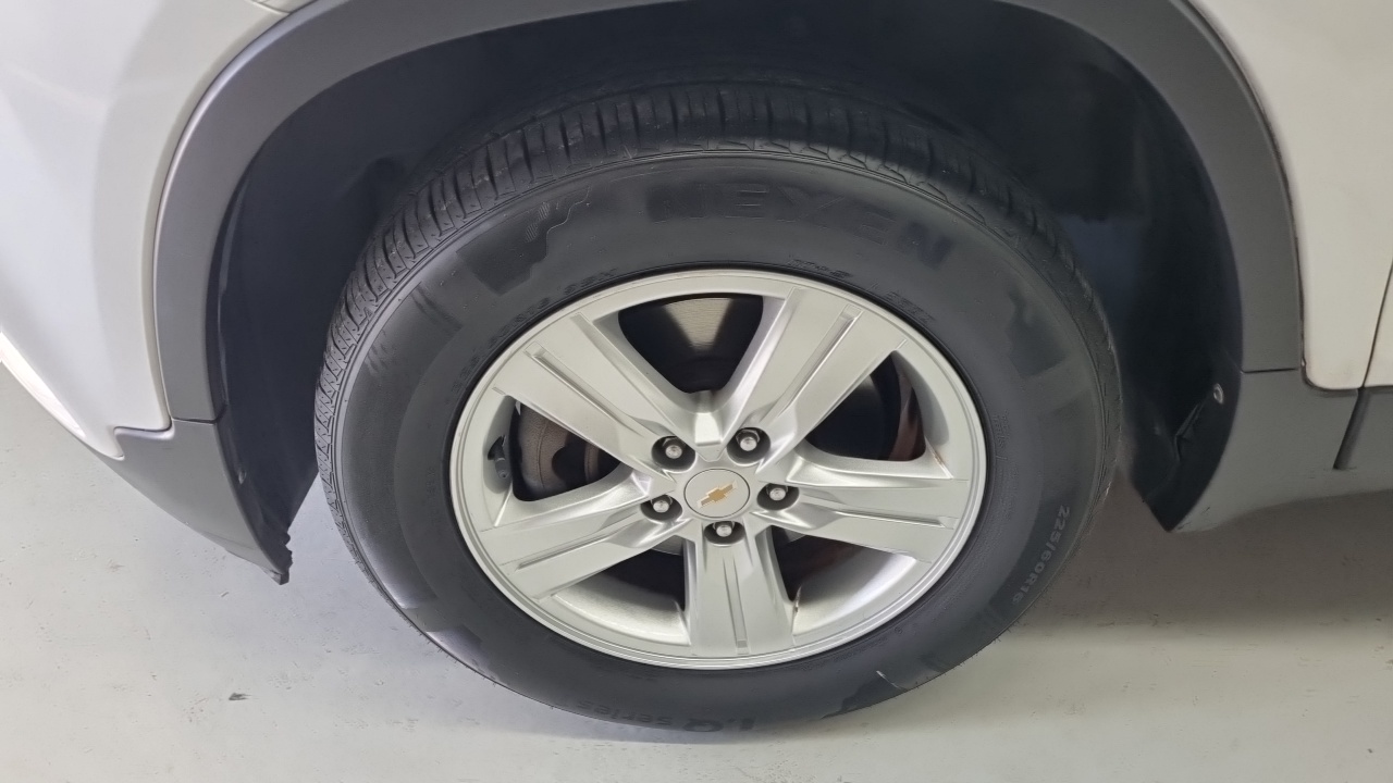 Chevrolet Trax 1.4 LS Deluxe 2019 — фото 5