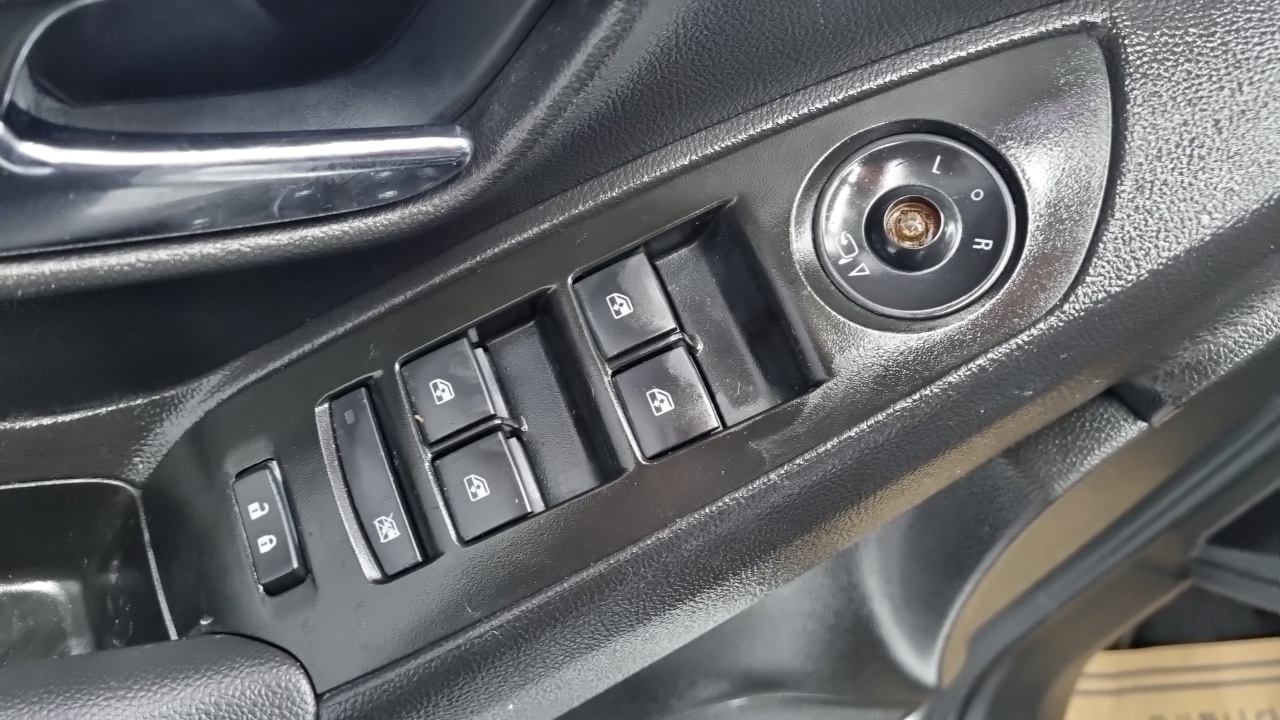 Chevrolet Trax 1.4 LS Deluxe 2019 — фото 16