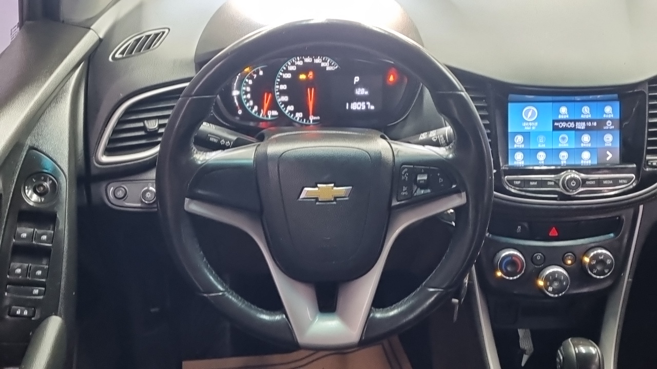 Chevrolet Trax 1.4 LS Deluxe 2019 — фото 17