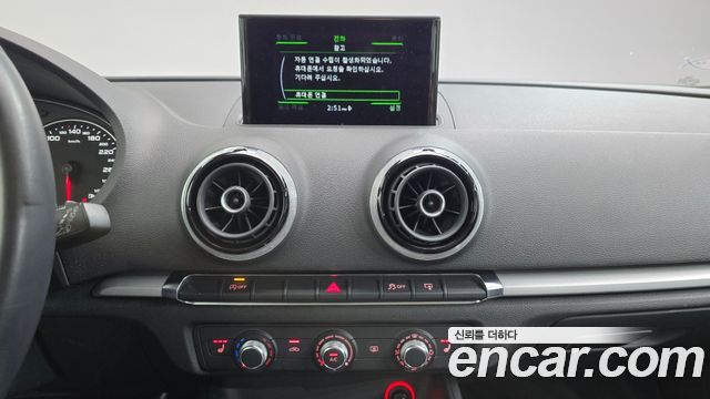 Audi A3 25 TDI Dynamic Sportback 8V 2015 — фото 12
