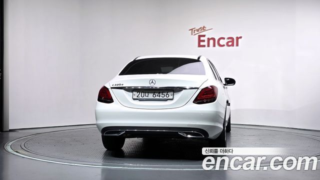Mercedes-Benz C-Class (W205) C220 d Avantgarde 2019 — фото 4