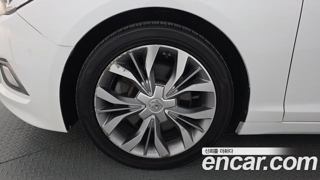 Hyundai Sonata (LF) 1.7 Diesel Smart Special 2017 — фото 5