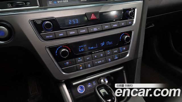 Hyundai Sonata (LF) 1.7 Diesel Smart Special 2017 — фото 17
