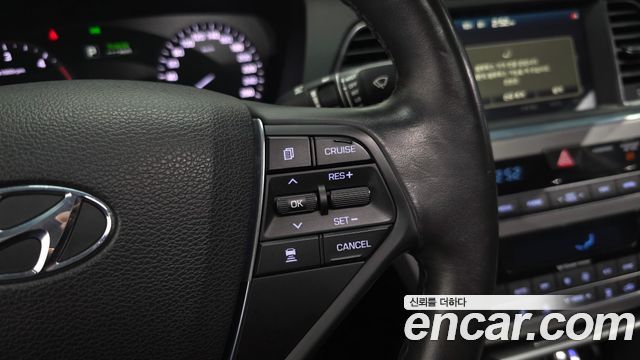 Hyundai Sonata (LF) 1.7 Diesel Smart Special 2017 — фото 31