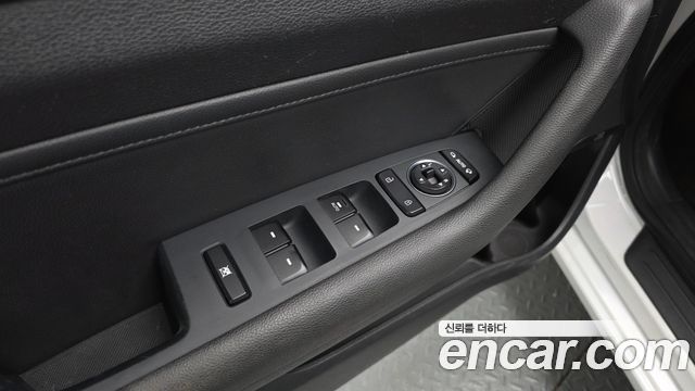 Hyundai Sonata (LF) 1.7 Diesel Smart Special 2017 — фото 36
