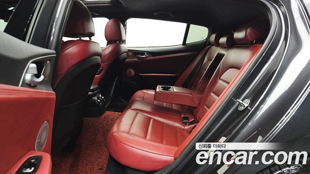 Kia Stinger 3.3 Turbo AWD GT 2020 — фото 11