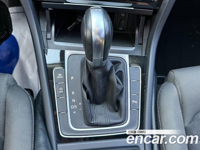 Volkswagen Golf (VII) 1.6 TDI 2015 — фото 10