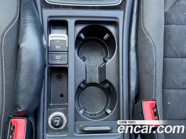 Volkswagen Golf (VII) 1.6 TDI 2015 — фото 19