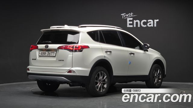 Toyota RAV4 2.5 2WD 4th 2018 — фото 2