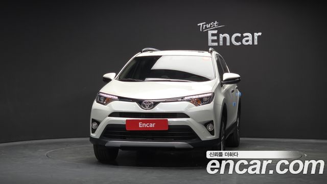Toyota RAV4 2.5 2WD 4th 2018 — фото 3
