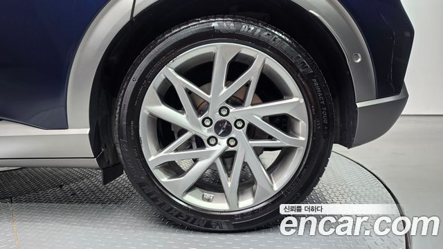 Genesis GV60 Standard AWD 2022 — фото 27