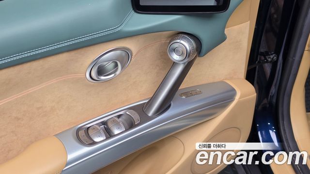 Genesis GV60 Standard AWD 2022 — фото 33