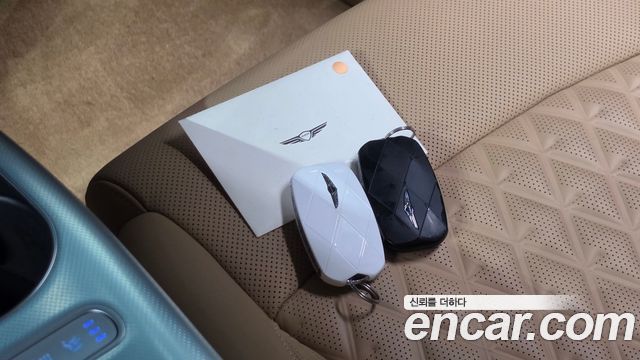 Genesis GV60 Standard AWD 2022 — фото 39