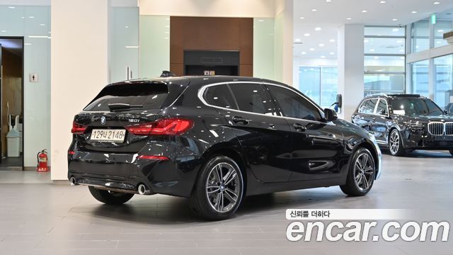 BMW 1 Series (F40) 120i M Sports 2023 — фото 4