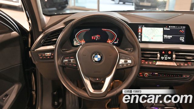 BMW 1 Series (F40) 120i M Sports 2023 — фото 20