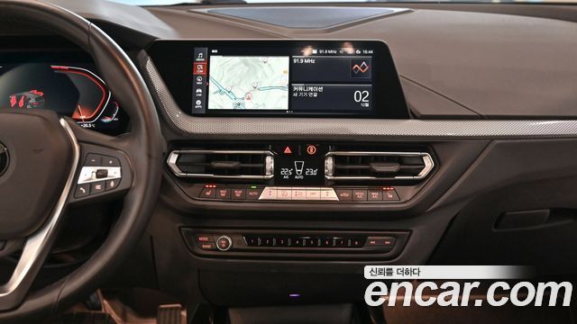 BMW 1 Series (F40) 120i M Sports 2023 — фото 22