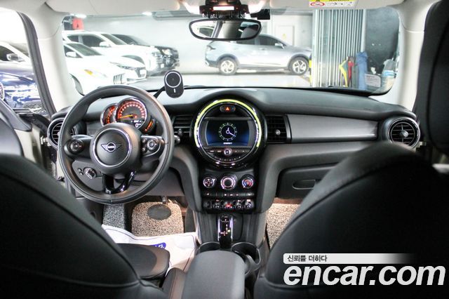 MINI Cooper Standard Third Generation 2020 — фото 9