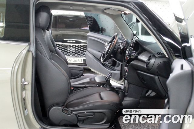 MINI Cooper Standard Third Generation 2020 — фото 18