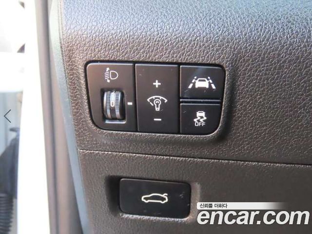 Kia K5 (III) 2.0 Prestige 2023 — фото 18